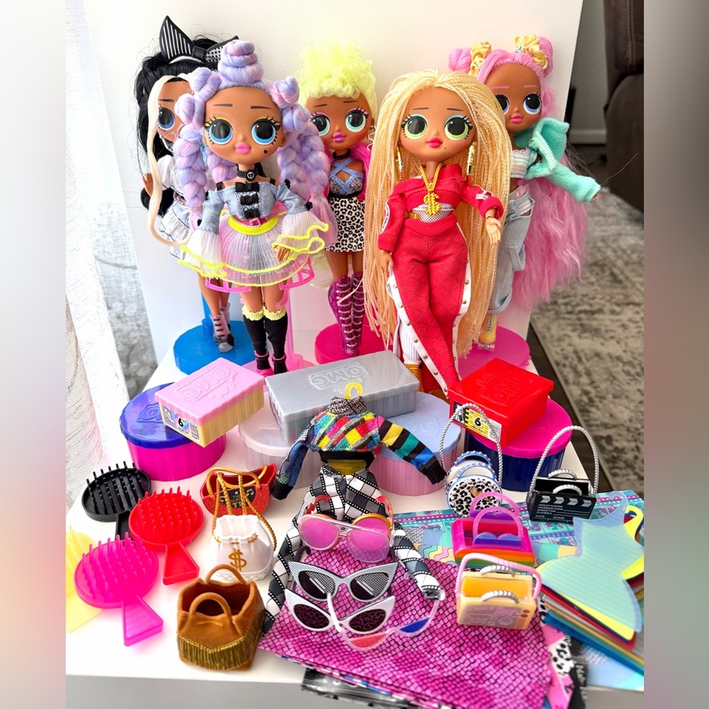 LOL SURPRISE 5 pc. O.M.G. Fashion Dolls Bundle with Accessories Set - Picture 3 of 10